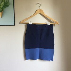 BCBGMAXAZRIA body con stretchy skirt